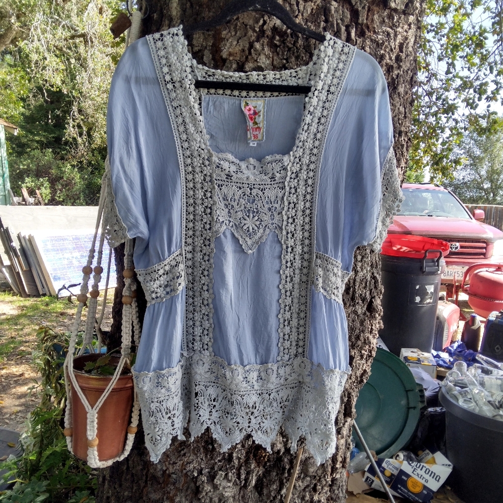 Jonny Was Blue Crotched Lace Trim Women's Top